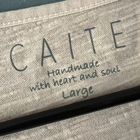 CAITE top - Picture 3 of 4